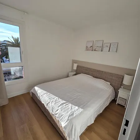 Centre Port Apartment